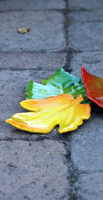 Garden Leaf Accents Ceramic